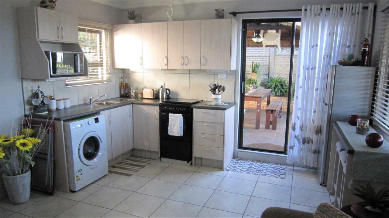 See Rus Self Catering Unit In Westbrook Kzn Private Neat And Cosy Eksteriør billede