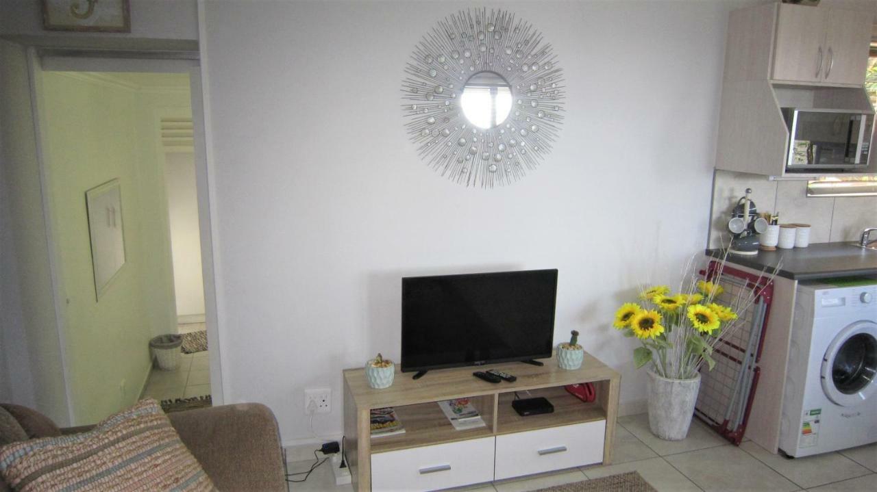 See Rus Self Catering Unit In Westbrook Kzn Private Neat And Cosy Eksteriør billede