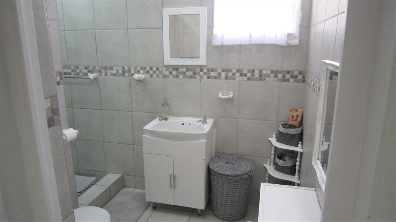 See Rus Self Catering Unit In Westbrook Kzn Private Neat And Cosy Eksteriør billede